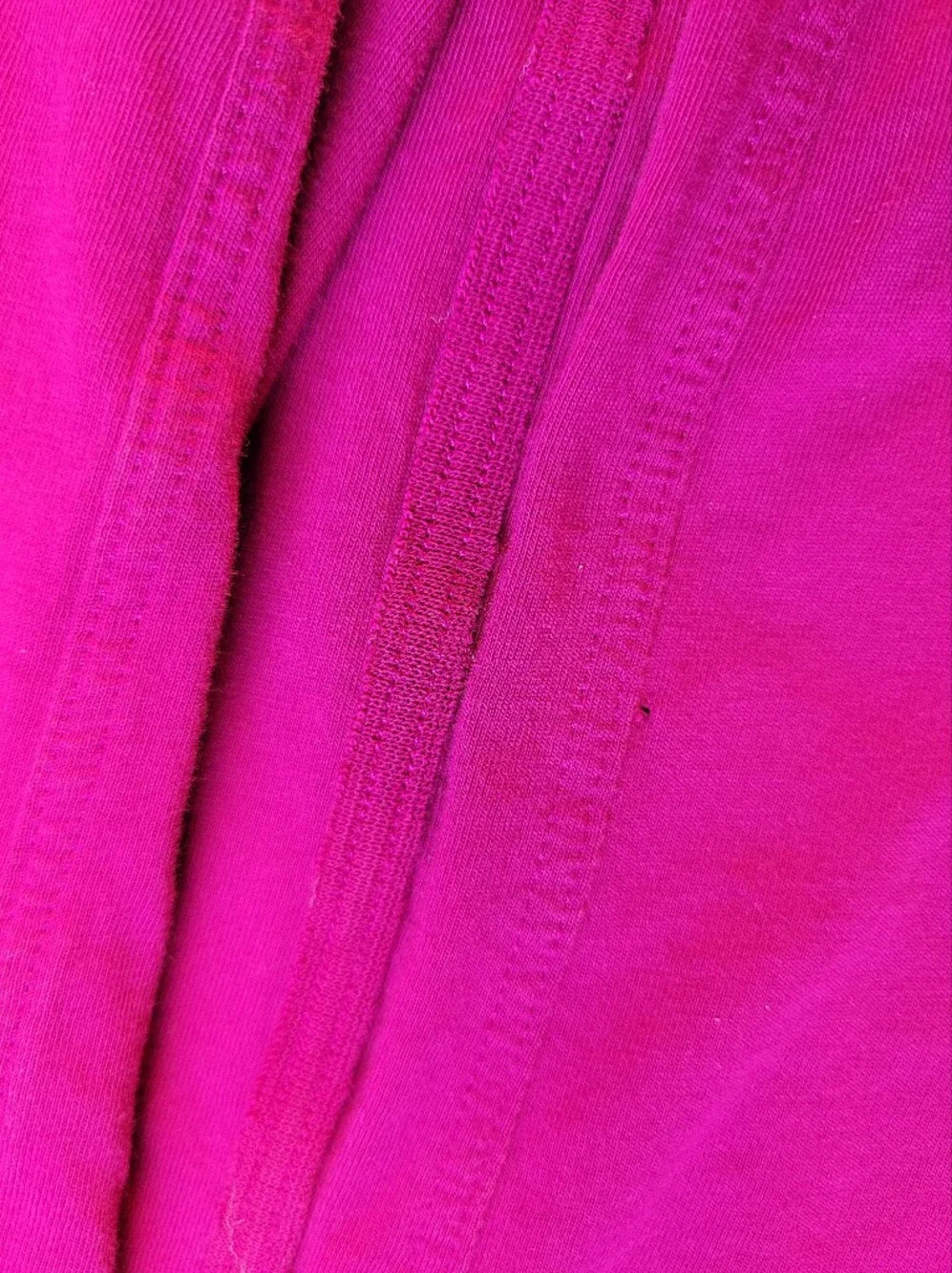 Lululemon Crew Neck Raw Edge Back Seam T-Shirt Magenta Womens 10